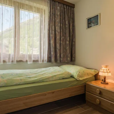 Haus Adora Appartement-fewo 4-bettwohnung Nr- 4 By Interhome Saas-Almagell